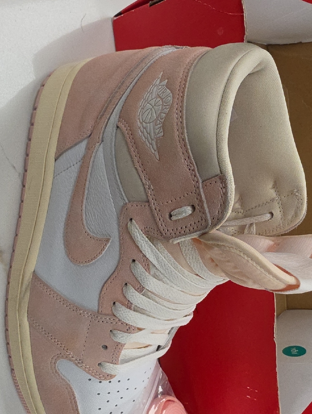 Washed Pink Jordan1 High-Top Sneakers - Classic Retro Style